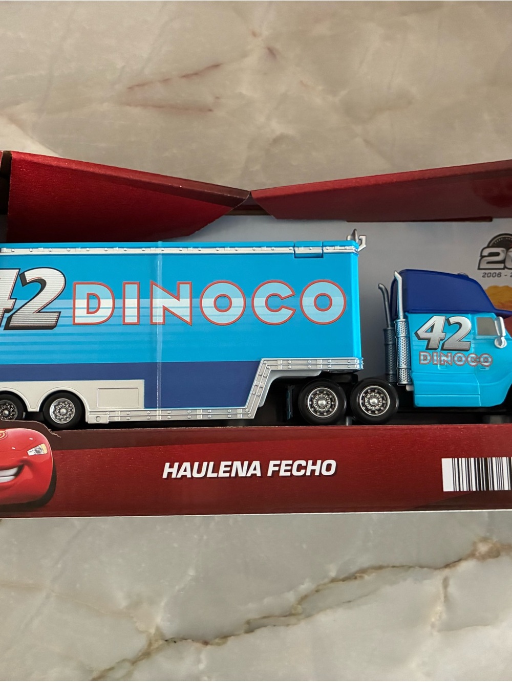 Disney Pixar Cars Dinoco Haulena Fecho #42 Cal Weathers Hauler 20th Anniversary